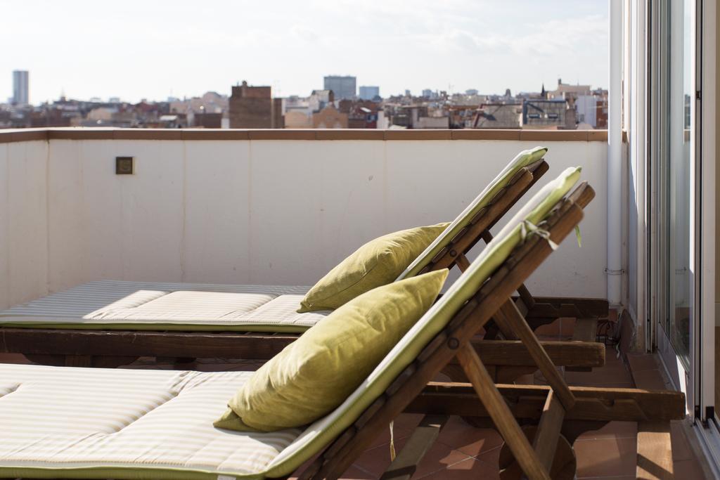 Gaudi Views Apartment バルセロナ エクステリア 写真