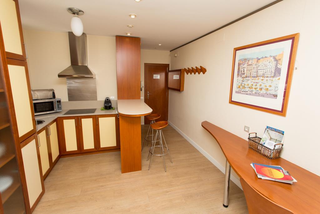 Gaudi Views Apartment バルセロナ エクステリア 写真